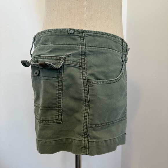 American Eagle cargo mini shorts - Picture 4 of 10